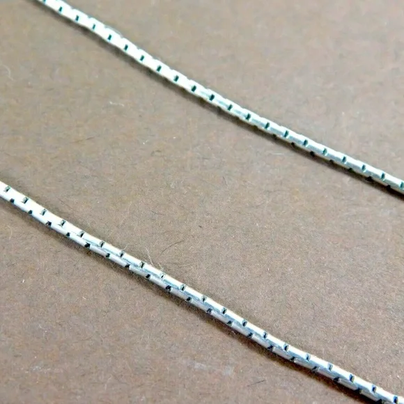 Silpada Vintage RARE Sterling Silver Twisted Cross Necklace - Picture 6 of 10